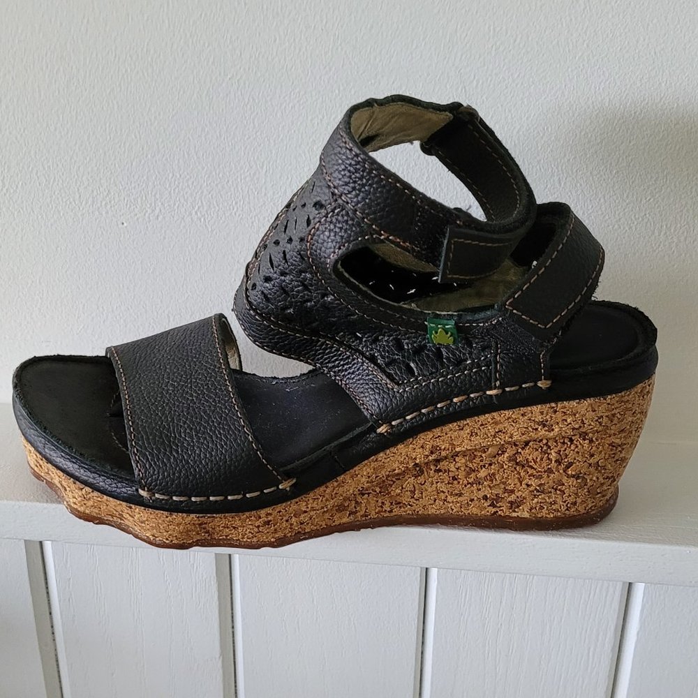 EL NATURALISTA, leather sandals, European size 38 (US 7.5 ), black